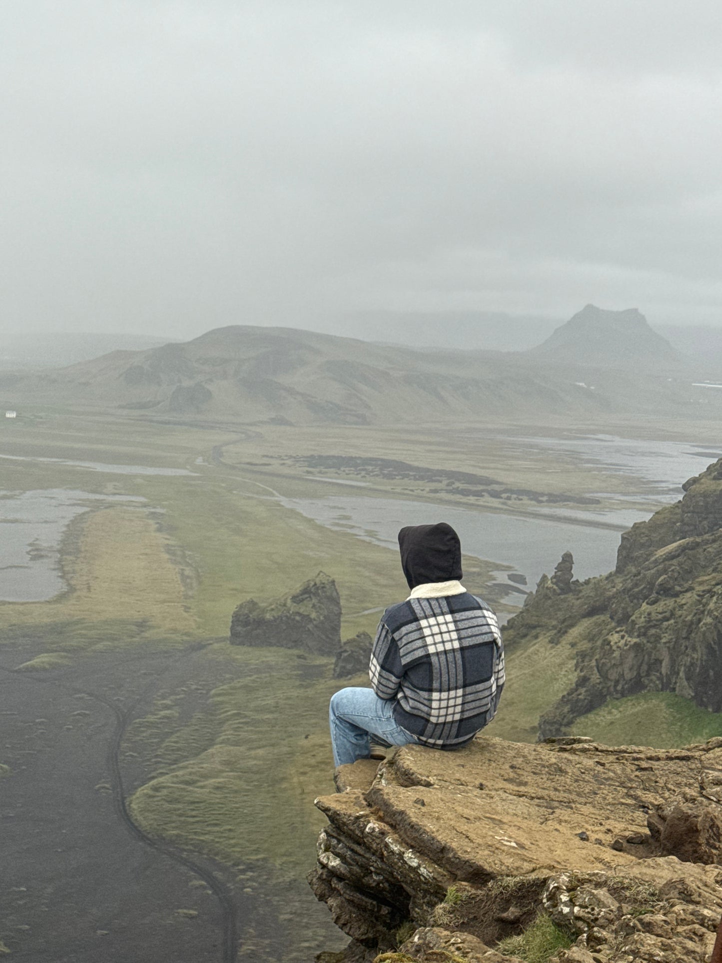 Aurora Quest: Chasing Northern Lights in Iceland