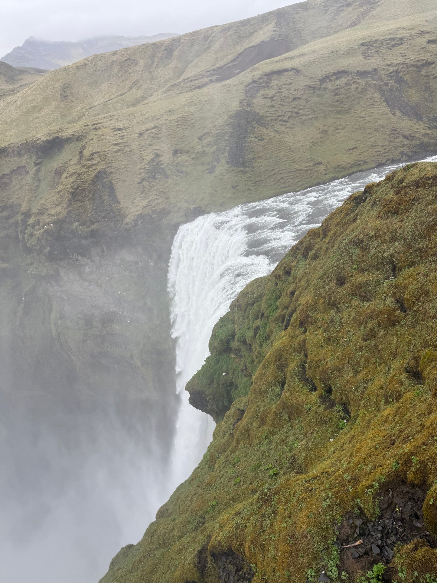 Aurora Quest: Chasing Northern Lights in Iceland