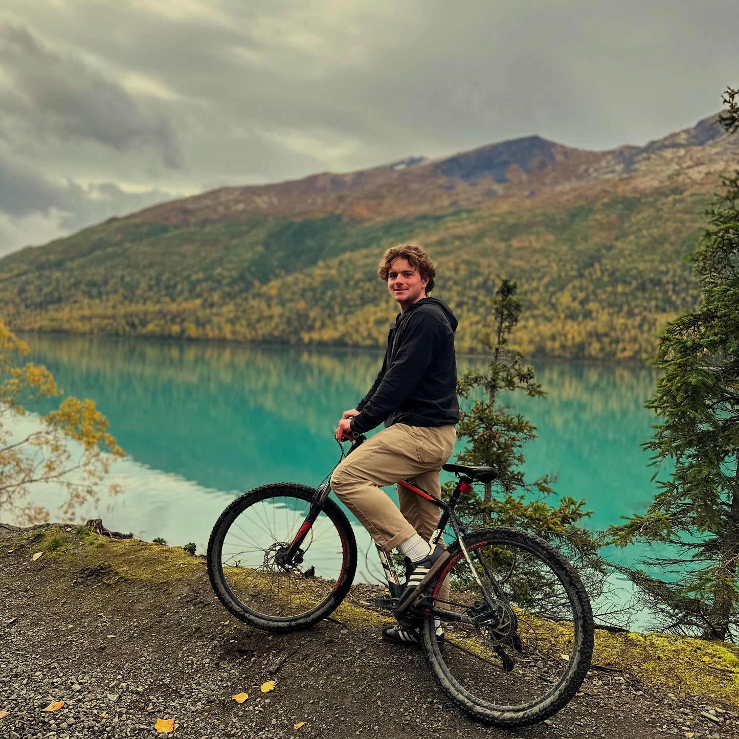 Alaska Unleashed: Fall’s Wild Symphony