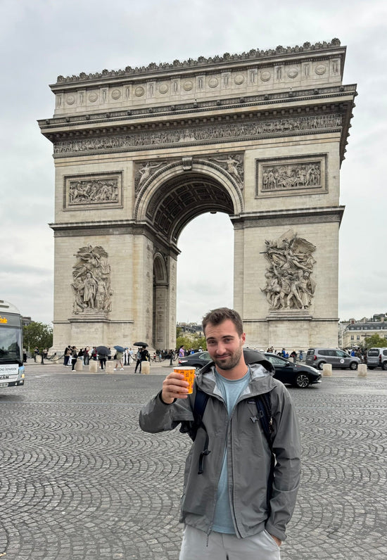 Coffee Break at the Arc de Triomphe
